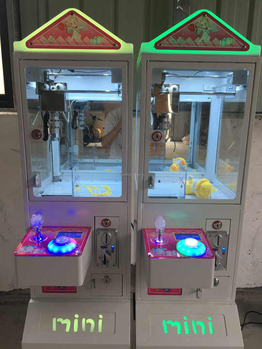 Mini Coin-Operated Mega Small  - Arcade Toy Claw Vending Machine avis et prix