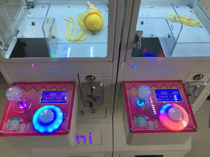 Mini Coin-Operated Mega Small  - Arcade Toy Claw Vending Machine avis et prix